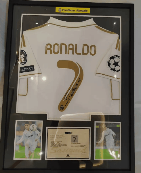 Cristiano Ronaldo Autographed Jersey - #7 White Portugal