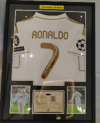 Cristiano-auto-jersey-pin-white-portugal