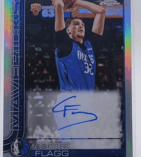 cooper-flagg-2025-26-Topps-Chrome-Rookie-Refractor-Auto