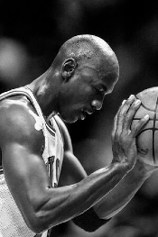 michael-jordan-focuses.webp